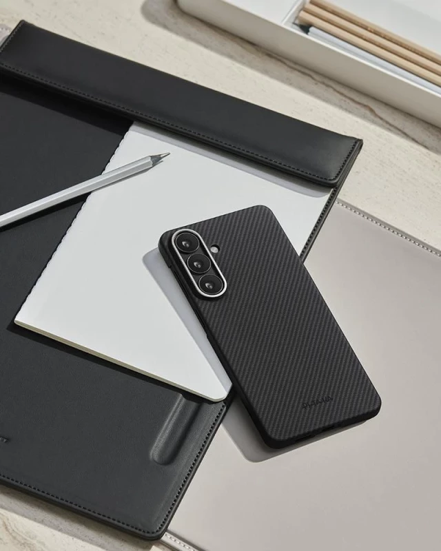 Чехол для смартфона Pitaka Edge Ultra-Slim Case with Aaron Button for Samsung Galaxy S26 - 600D Black/Grey [Twill] (KS2601) - Зображення 6