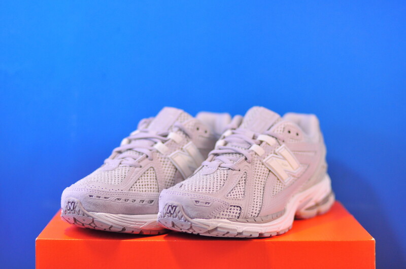 Кросівки New Balance 1906R M1906RGR - Зображення 1