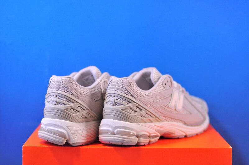 Кросівки New Balance 1906R M1906RGR - Зображення 2