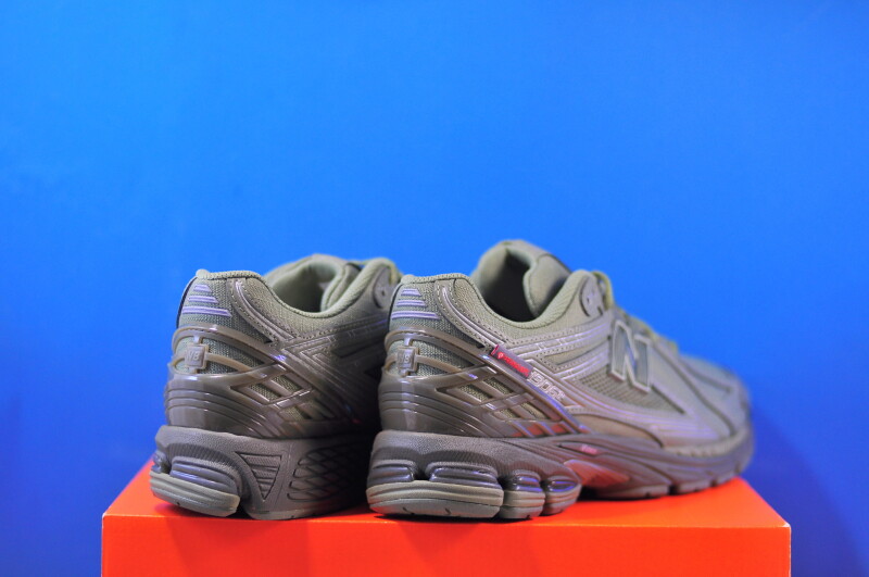 Кросівки New Balance 1906R Primaloft U1906ROG - Зображення 2