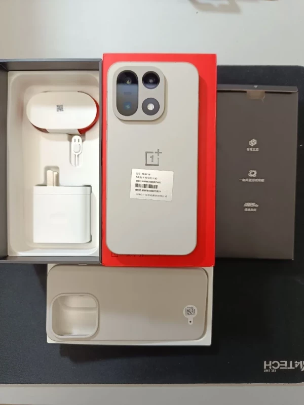 OnePlus 15 16/1TB Sand Gold (CN) (Уценка) - Зображення 4