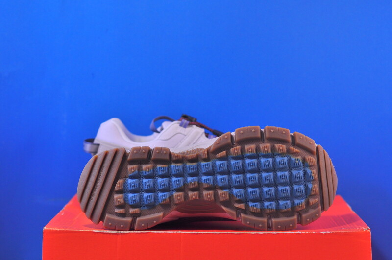 Кросівки Nike Zoom Vomero Roam HV4294-009 - Зображення 4
