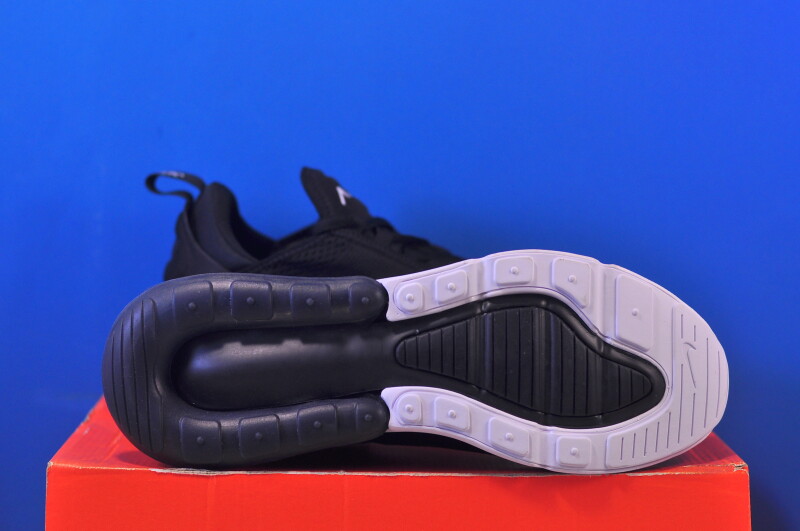 Кросівки Nike Air Max 270 AH6789-001 - Зображення 4