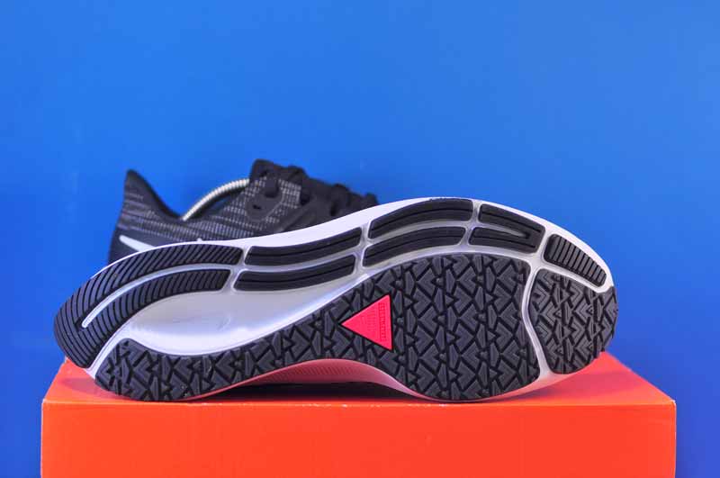 Кросівки Nike Air Zoom Pegasus 38 Shield Black - Зображення 4