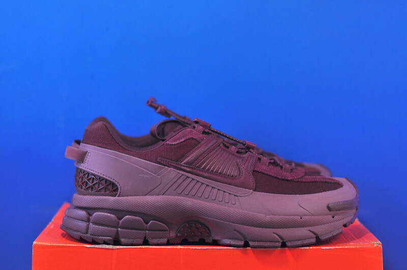 Кросівки Nike Zoom Vomero Roam Burgundy Crush HQ2181-500 - Зображення 3
