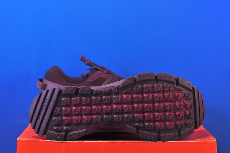 Кросівки Nike Zoom Vomero Roam Burgundy Crush HQ2181-500 - Зображення 4