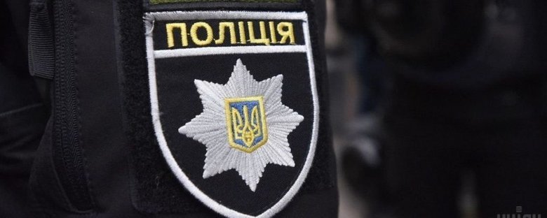 У Тернополі в неповнолітнього на зупинці виявили у кишенях наркотики