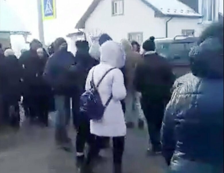 Акція протесту: на Тернопільщині люди кілька годин ходили пішохідним переходом