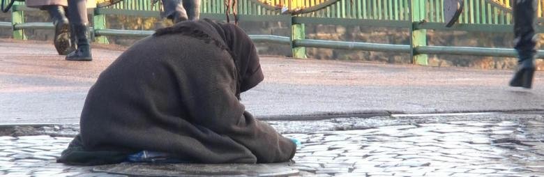 На Тернопільщині люди рятували безхатька від холодної смерті
