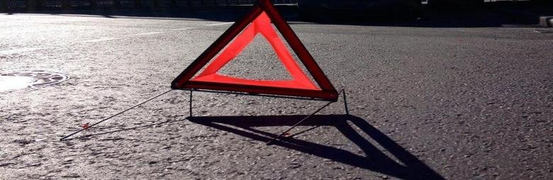 Неподалік Тернополя водій ВАЗу з’їхав з моста і перевернувся