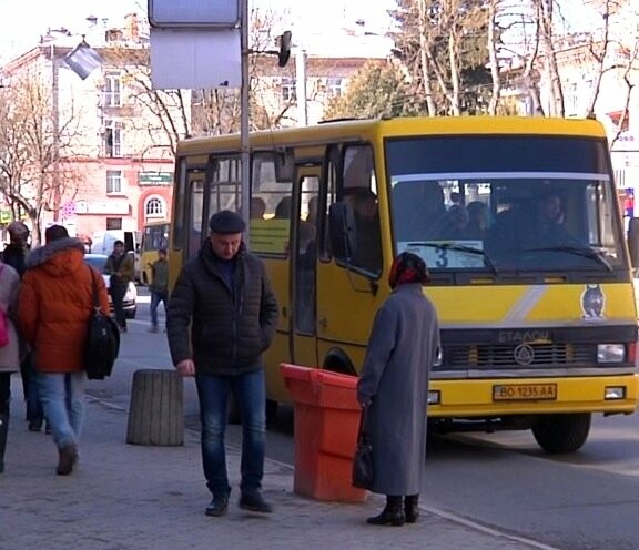 З 22 березня пенсіонери їздитимуть безкоштовно у громадському транспорті Тернополя