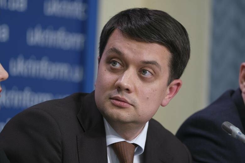 Разумков прокоментував можливість введення комендантської години в Україні