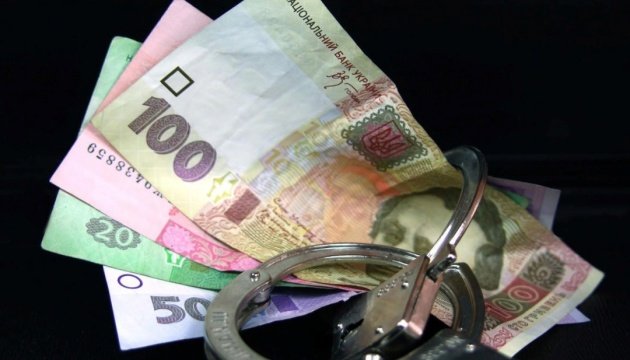 Чоловік на Тернопільщині розрахувався за товар сувенірними купюрами 