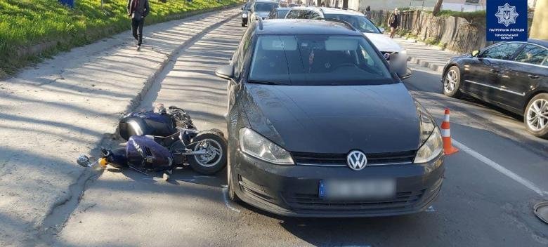 У Тернополі мопедист 
