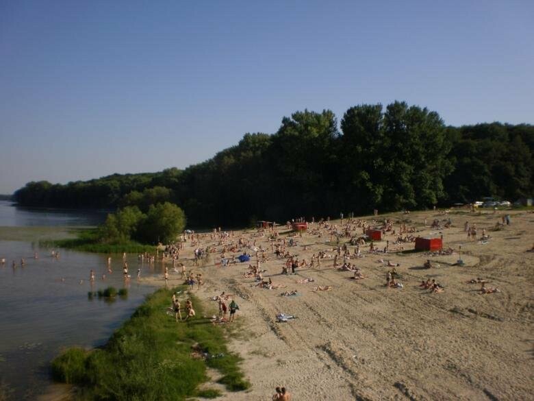 Можна купатись? Спеціалісти дослідили воду в місцях у районі пляжів Циганка та Дальній
