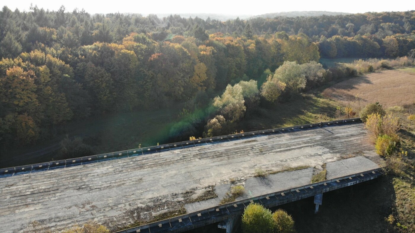 На Тернопільщині закинутий у лісі міст об’їзної дороги «д..., фото-10 На Тернопільщині закинутий у лісі міст об’їзної дороги «дасть фору» багатьом теперішнім будівельним конструкціям (ФОТО), фото-10