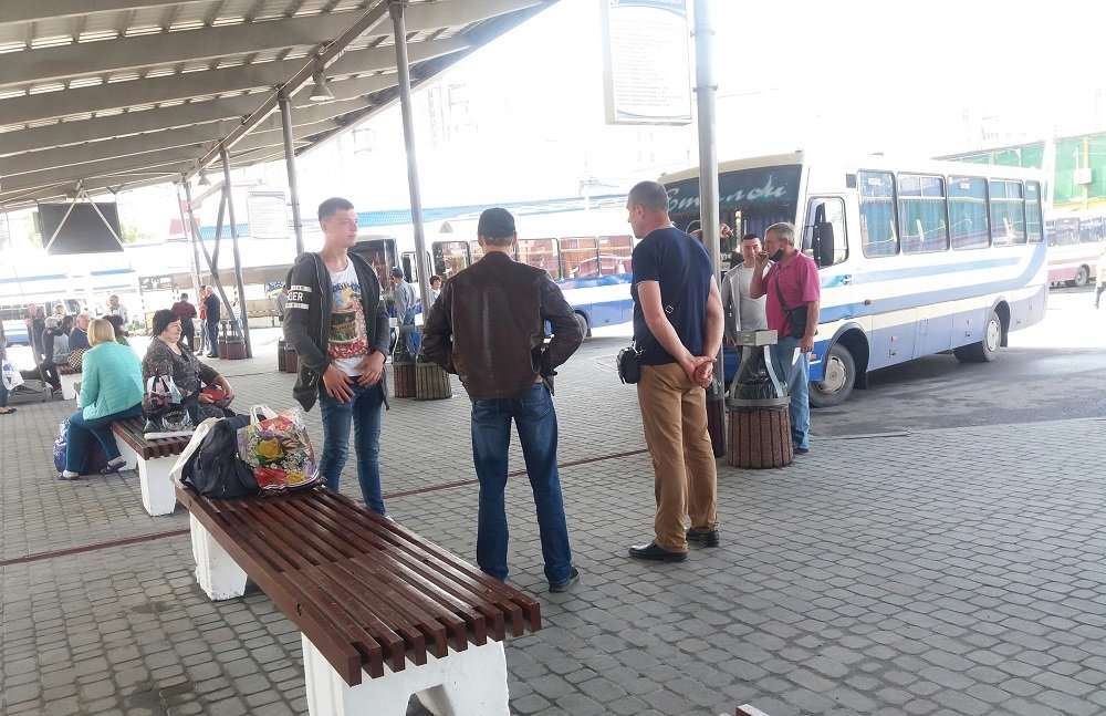 В автобусах, які курсують Тернопільщиною, тотально порушуют..., фото-2 В автобусах, які курсують Тернопільщиною, тотально порушують карантин (ФОТО), фото-2