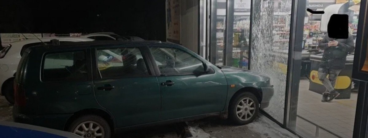 У Польщі нетверезий українець без водійського посвідчення в’їхав у “Бєдронку”