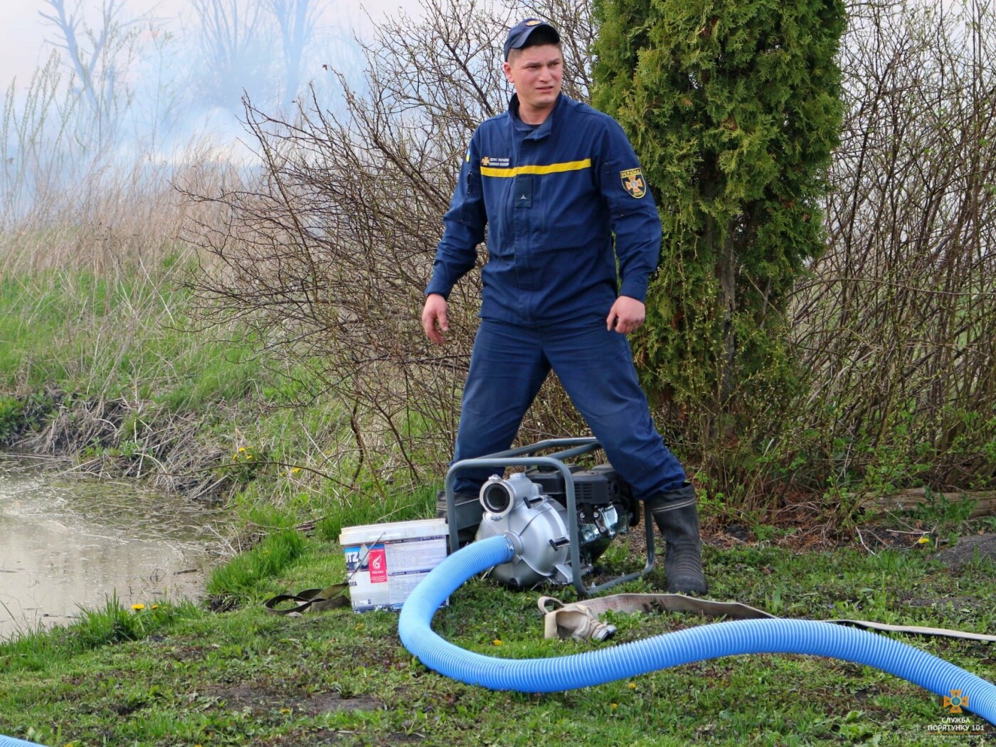 "Їжачок дивом врятувався": вогнеборці оприлюднили фото страшних наслідків пожежі поблизу Тернополя (ФОТО), фото-3