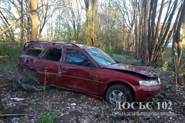 Жахлива ДТП на Тернопільщині: троє людей травмовано внаслідок аварії (ФОТО), фото-3