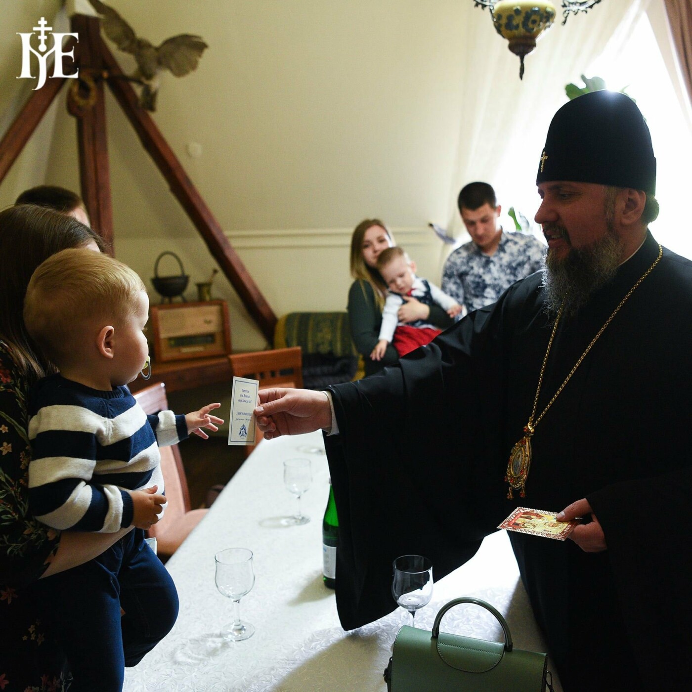 "Молімося і допомагаймо": митрополит Епіфаній зустрівся із дітьми зі спінально-м’язовою атрофією у Тернополі (ФОТО), фото-8