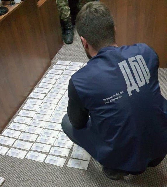 На Тернопільщині будуть судити начальника податкової інспекції, котрий попався на мільйонному хабарі, фото-1