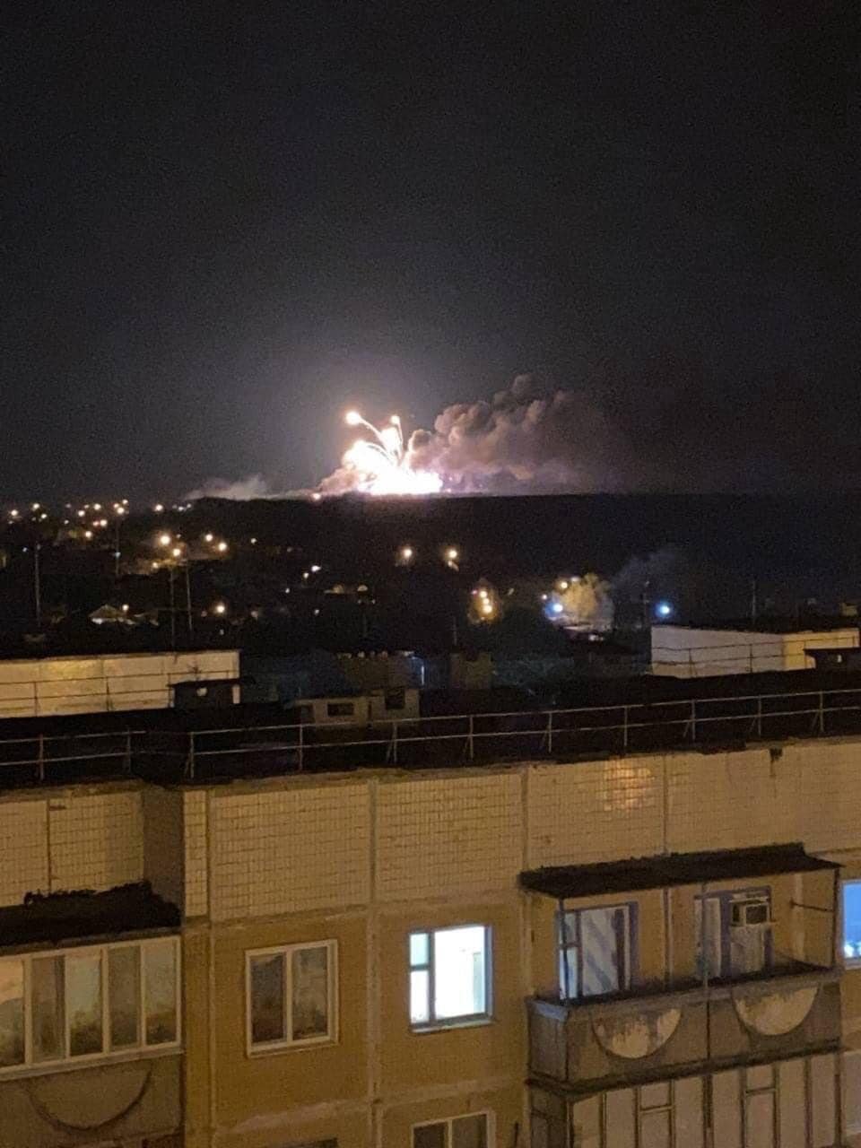 У Росії – масштабний "салют" від вибуху на складі боєприпасів, місцеві наклали у штани