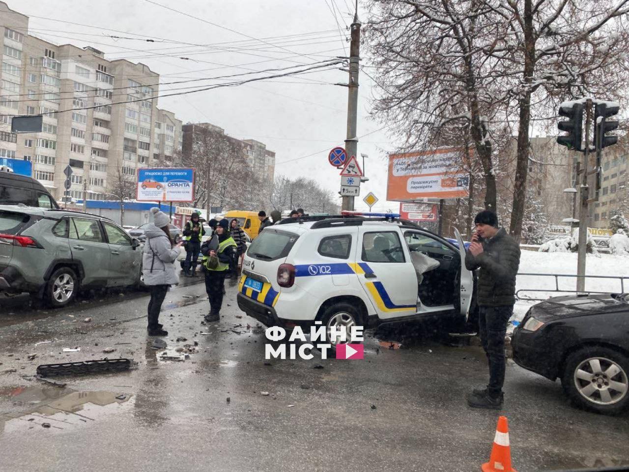 У Тернополі шукають свідків ДТП, яка сталася на Сонячному масиві за участю автомобіля поліції