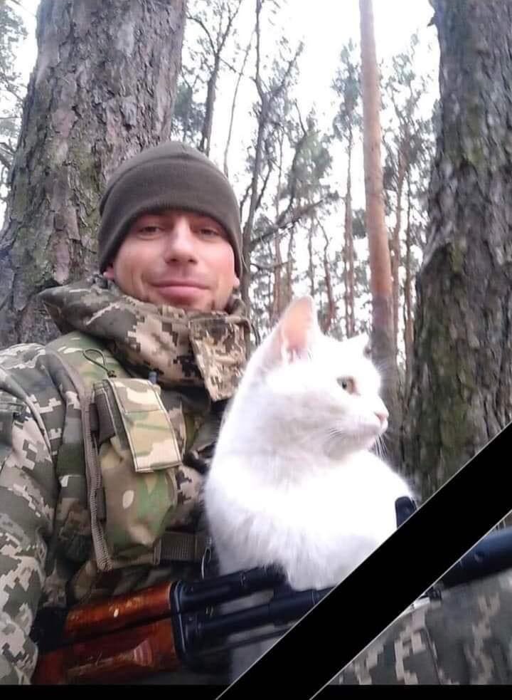 У Тернополі прощаються з загиблим воїном Тарасом Дейнекою