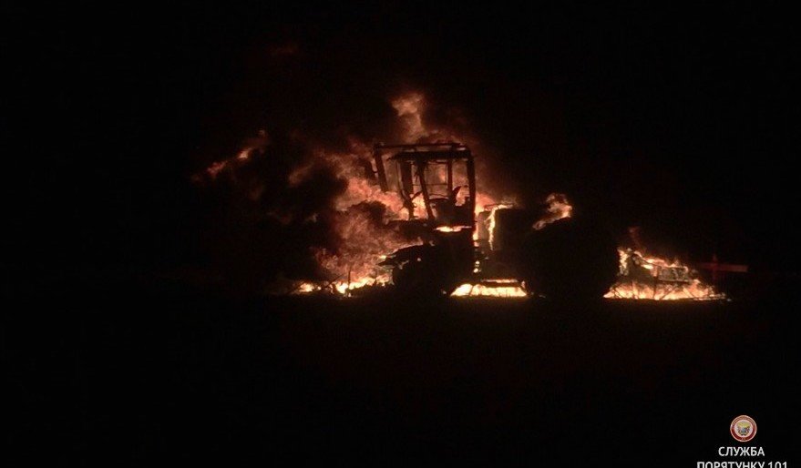 На Тернопільщині в полі згорів трактор На Тернопільщині в полі згорів трактор, Антоніна Сімаченко