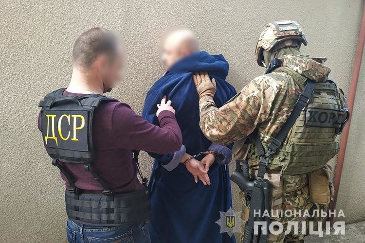 Вилучили навіть автомат та набої: у поліції розповіли деталі затрим... Вилучили навіть автомат та набої: у поліції розповіли деталі затримання групи, яка викрадала ікони з церков, Дмитро Бондаренко