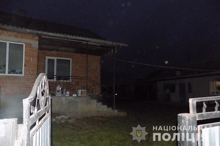 Чоловік через ревнощі жорстоко вбив дружину, а потім намагався звести кінці зі своїм життям