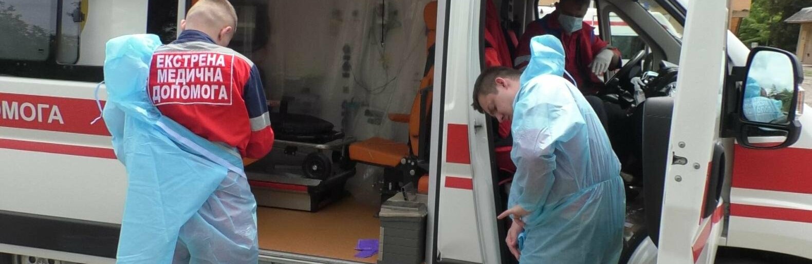 12-річну дівчинку зі страшними травмами було виявлено на вулиці у Тернополі