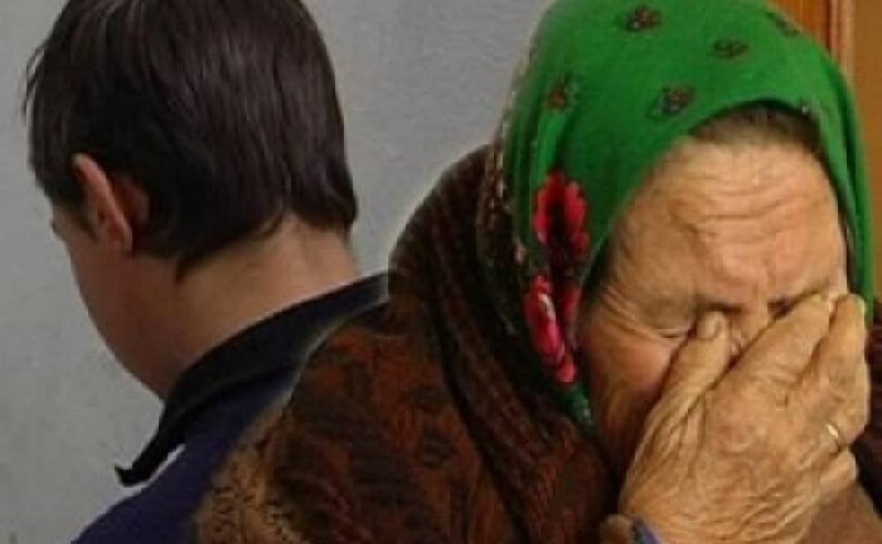 Словами не передати страждання: на Тернопільщині онук жорстоко познущався з власної бабусі