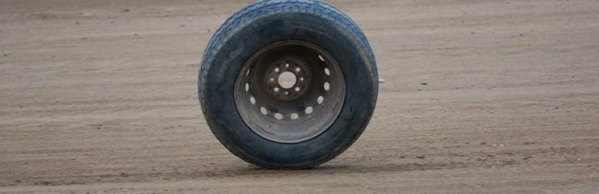 По сусідству з Тернопільщиною чоловіка вбило колесом, яке відлетіло від вантажівки