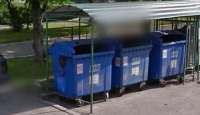 «Це були останні гроші»: люди шукають конверт із коштами, що опинився у смітнику