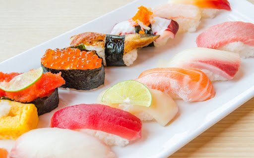 Японские суши и сашими