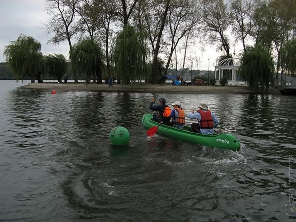 Canoeing2012093005