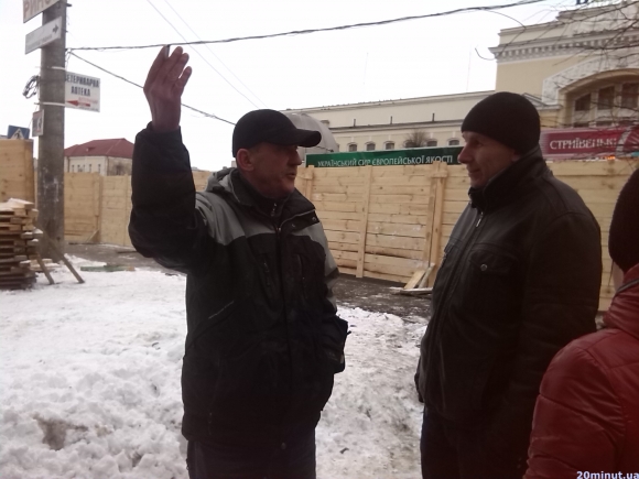 Тернополяни протестують проти будівництва торгового центру на території Привокзального майдану (фото) (фото) - фото 1