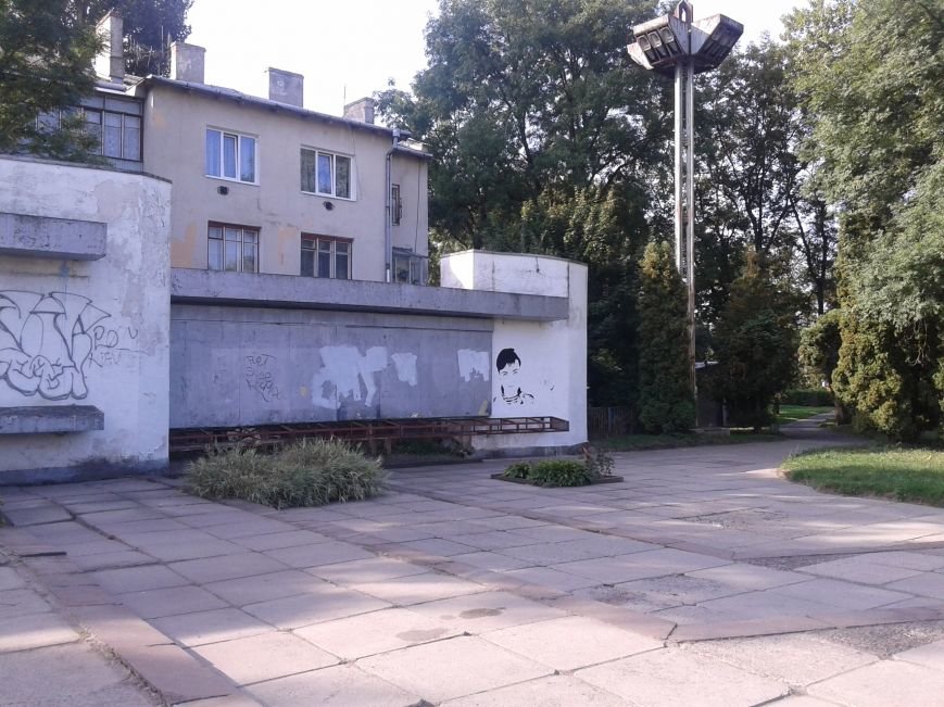 Навпроти тернопільського «білого дому» з`явився портрет Надії Савченко (фото) (фото) - фото 1